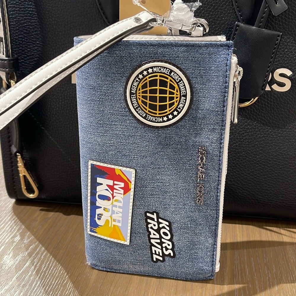 Michael Kors Jet Set Travel Large Embellished Denim Wristlet Wallet Phone Holder - Picture 3 of 16